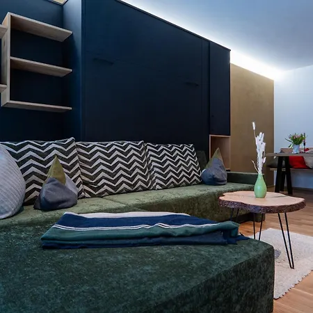 Larix Apartment *