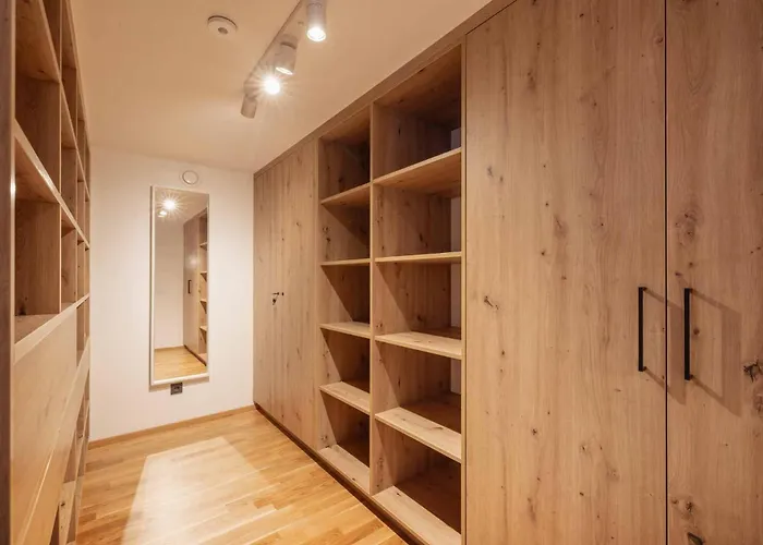 Larix نيوستيف ام ستوبيتا